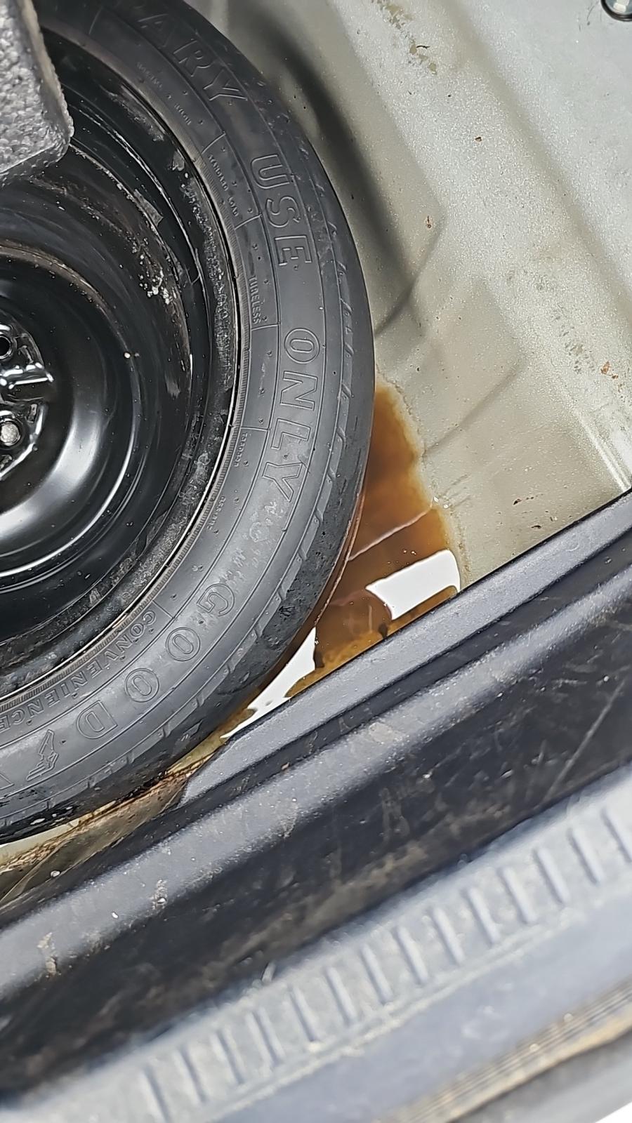 2017 Toyota Camry Hybrid XLE FWD