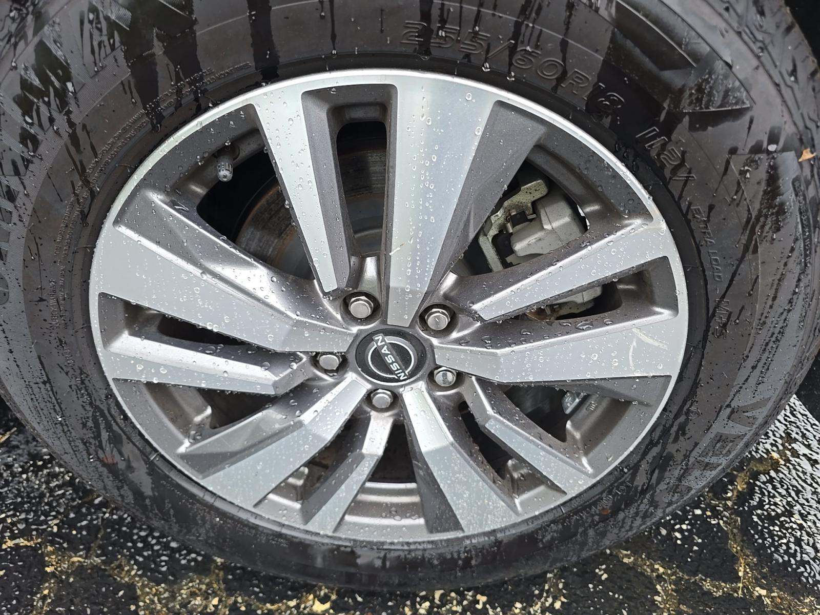 2022 Nissan Pathfinder SL AWD