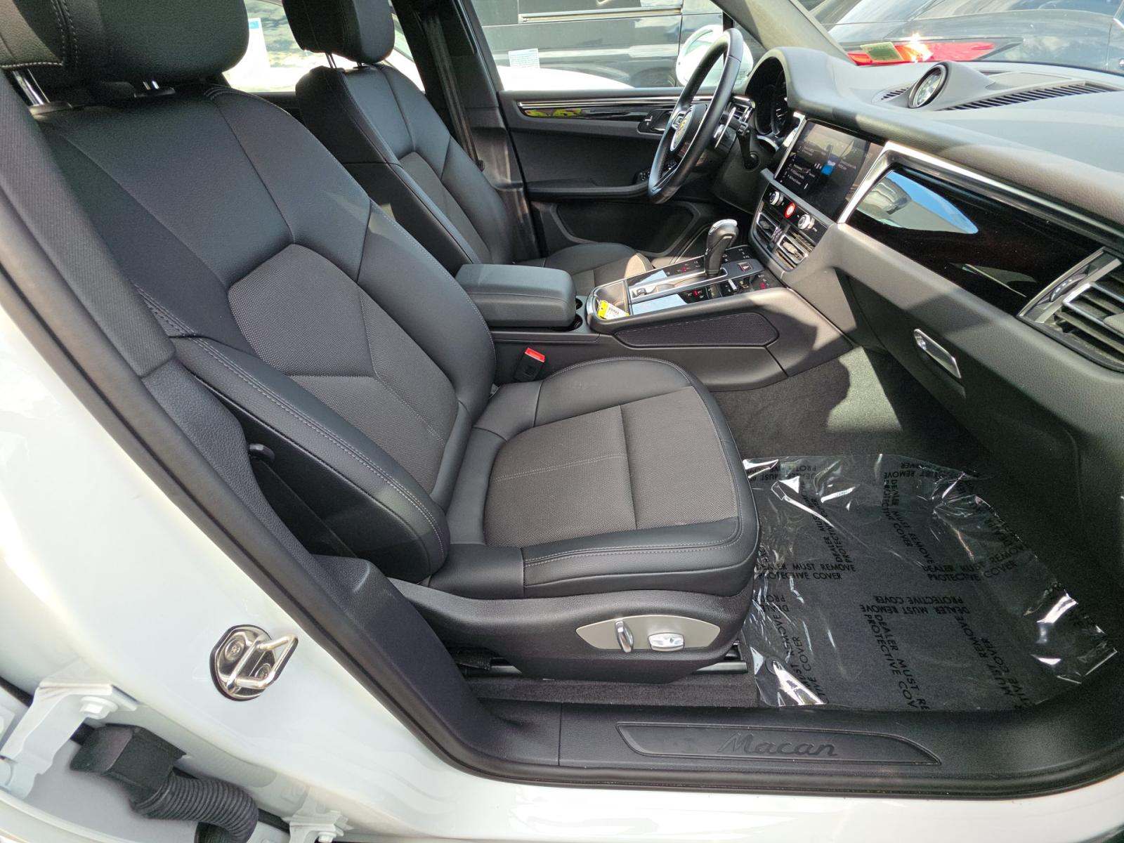 2024 Porsche Macan Base AWD
