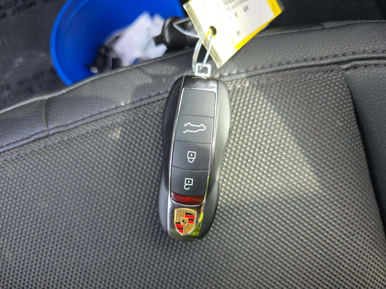 2024 Porsche Macan Base AWD