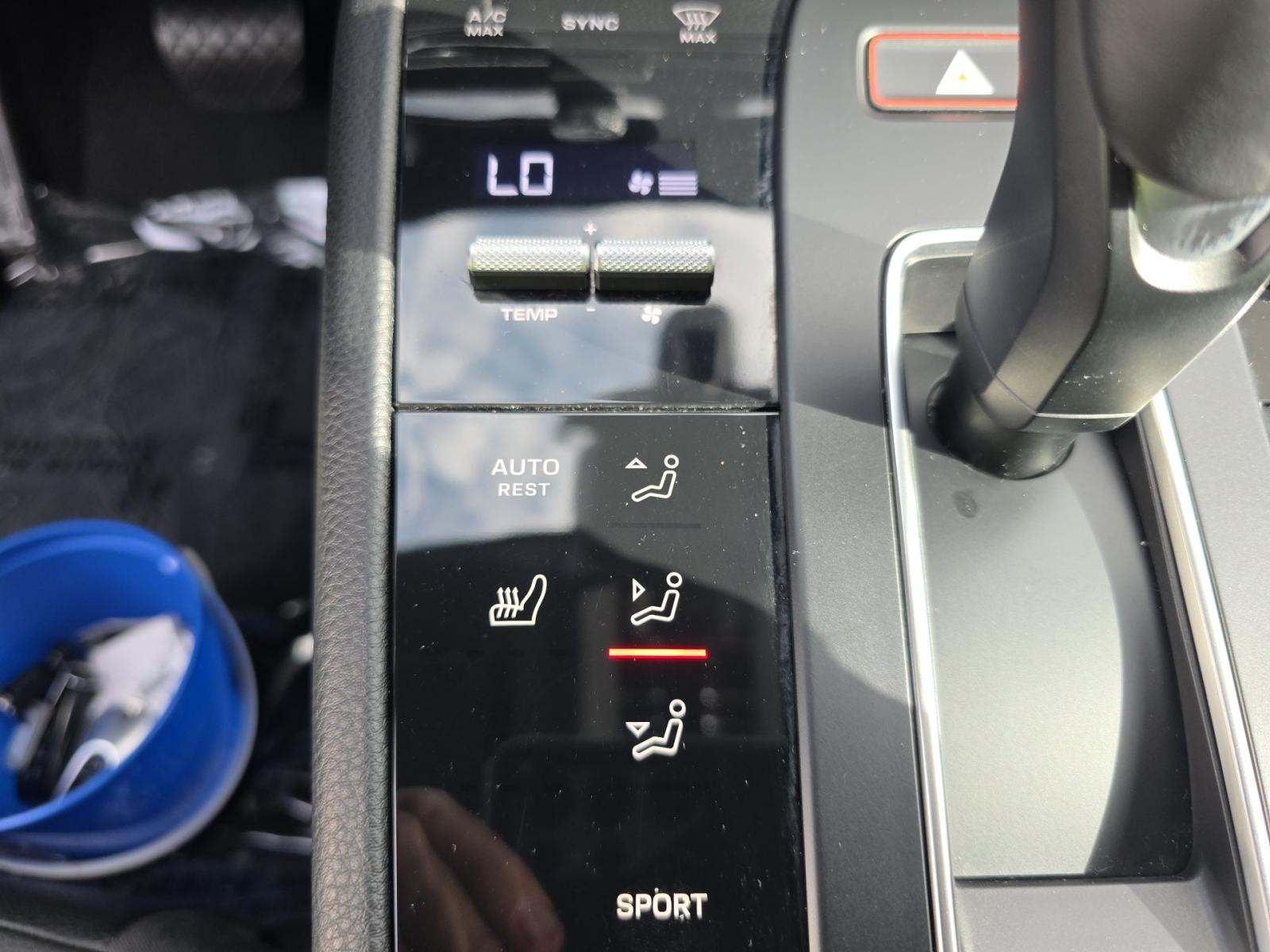 2024 Porsche Macan Base AWD