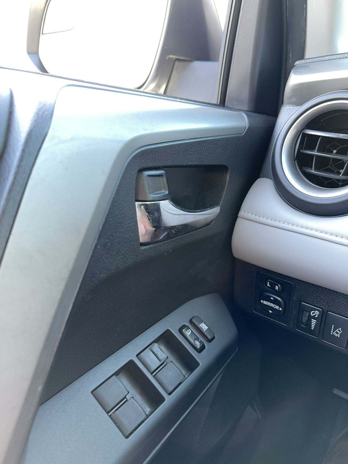 2017 Toyota RAV4 XLE AWD