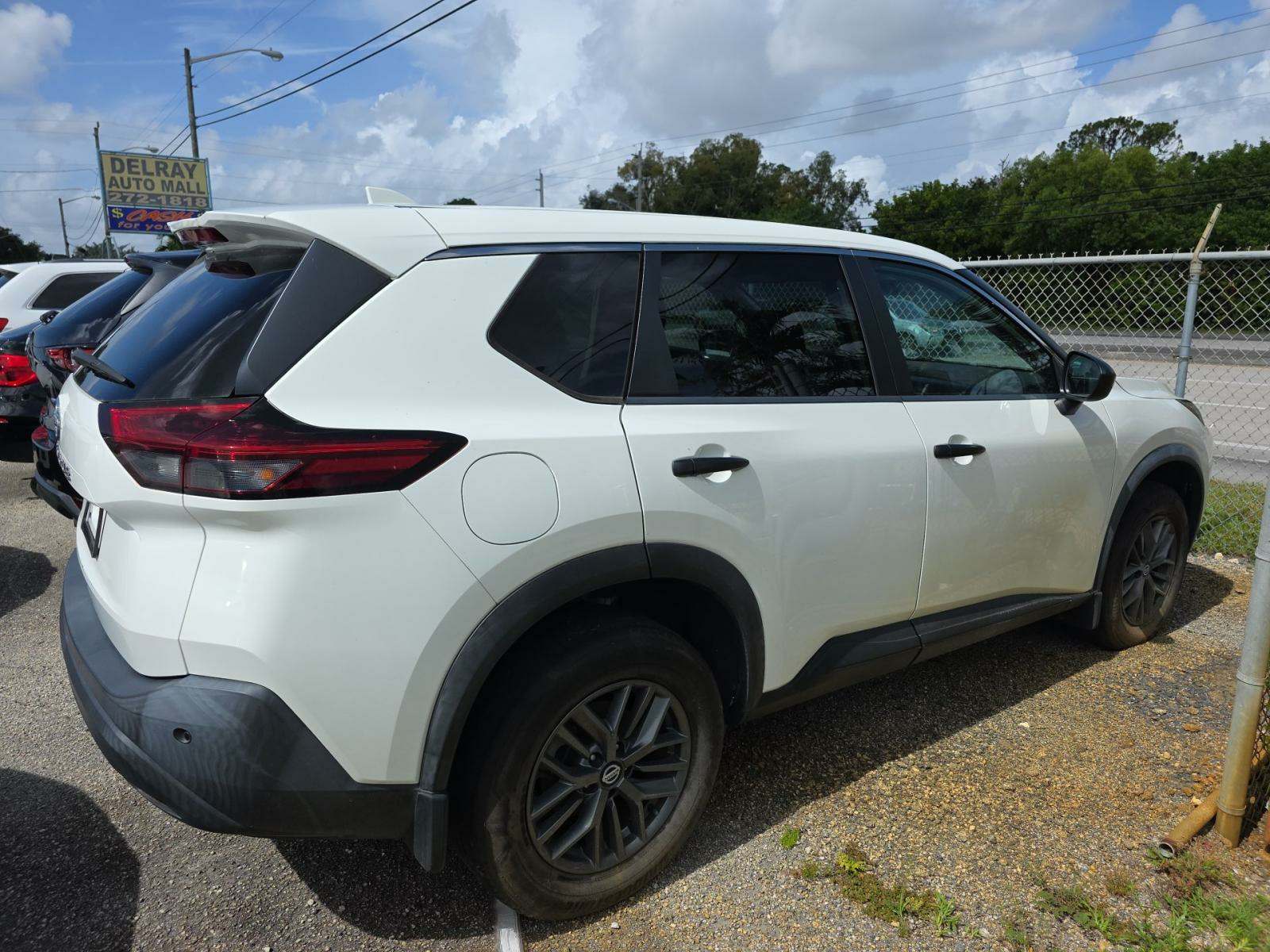 2021 Nissan Rogue S FWD