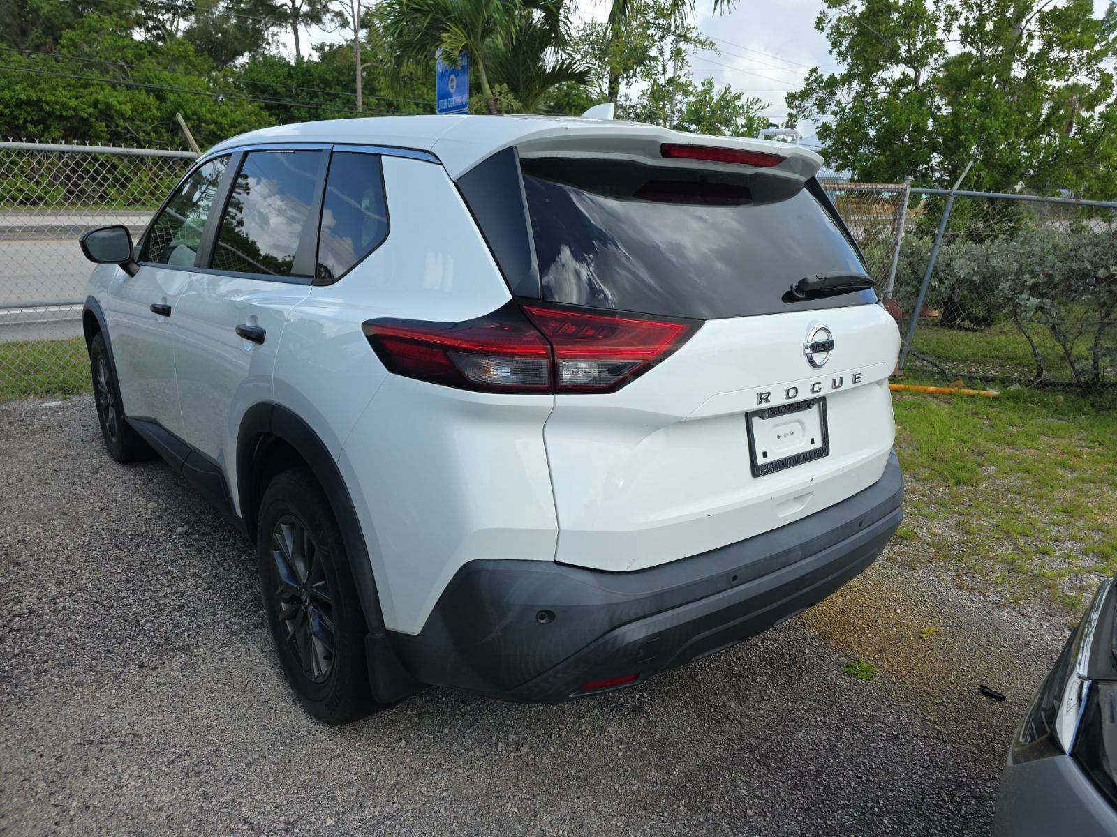 2021 Nissan Rogue S FWD