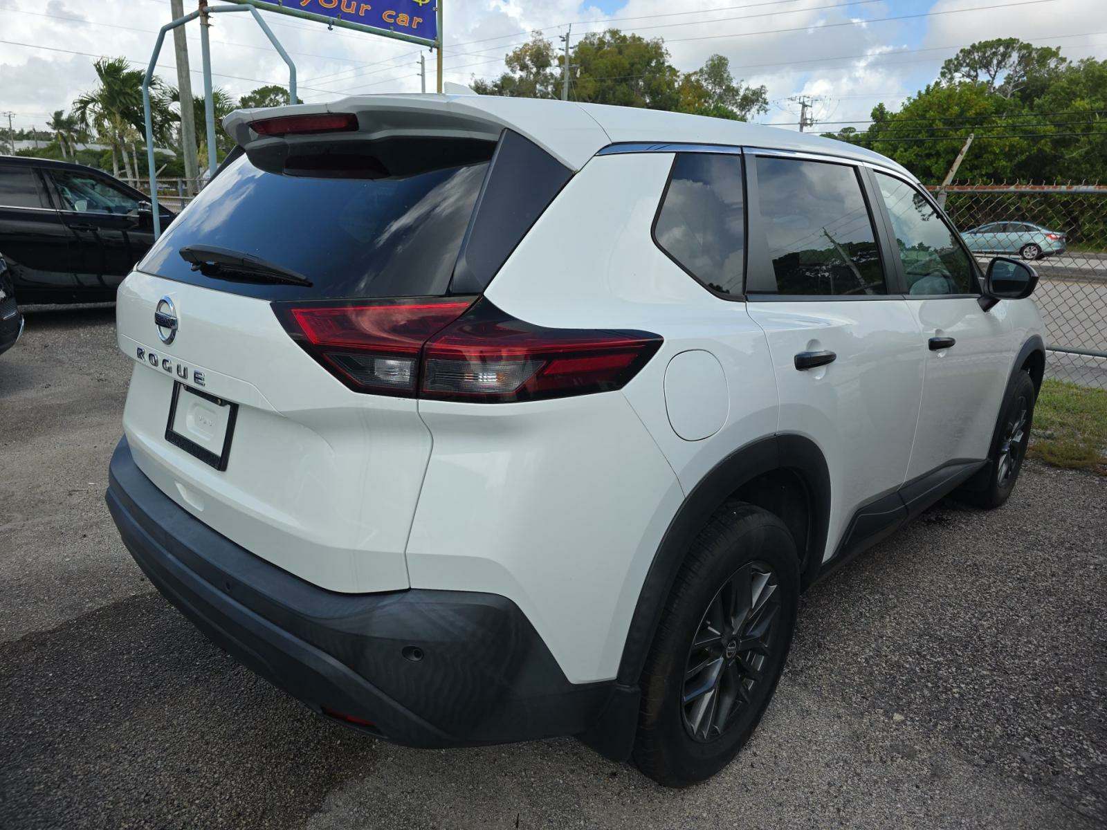2021 Nissan Rogue S FWD