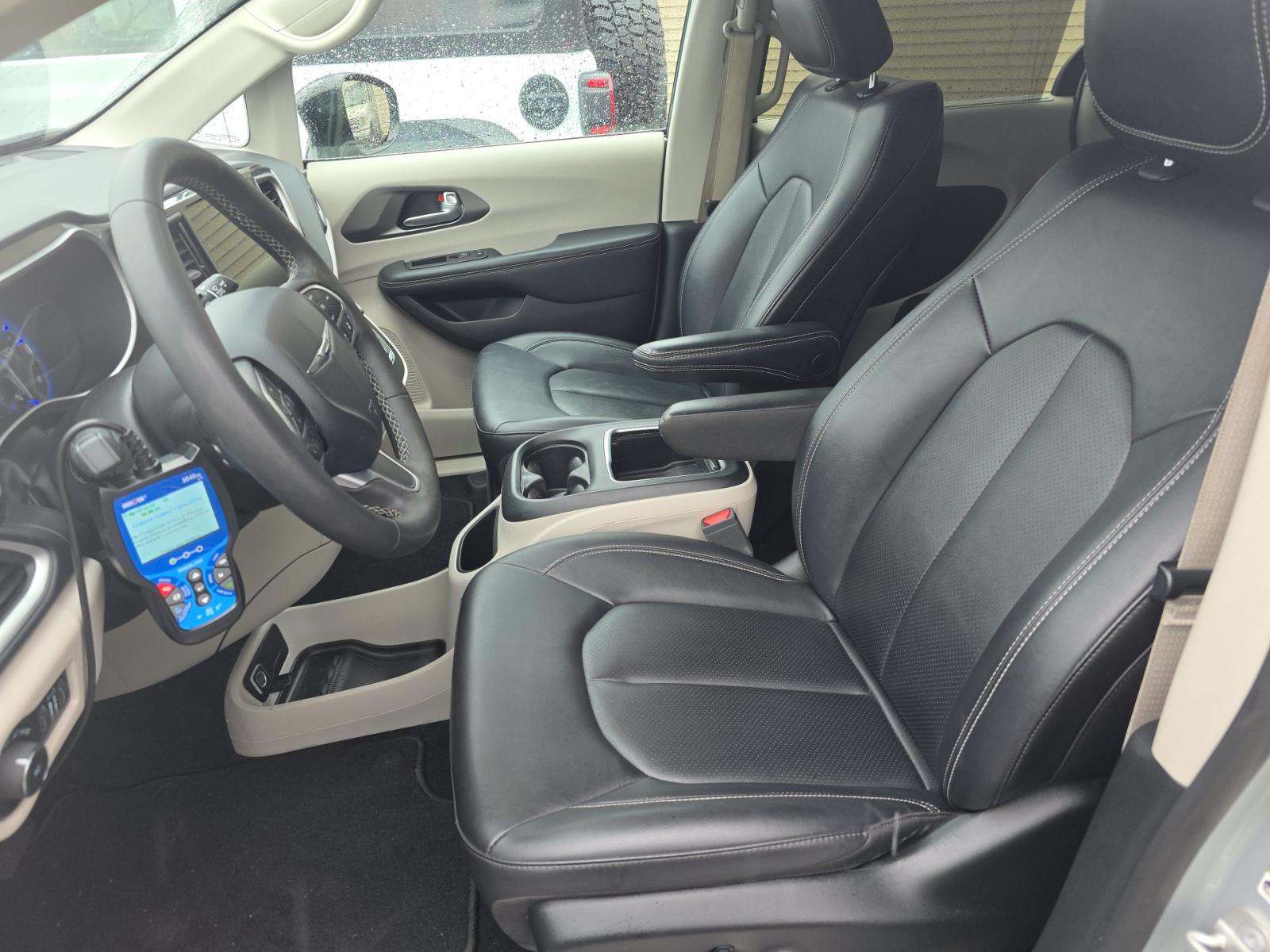 2024 Chrysler Pacifica Touring L FWD