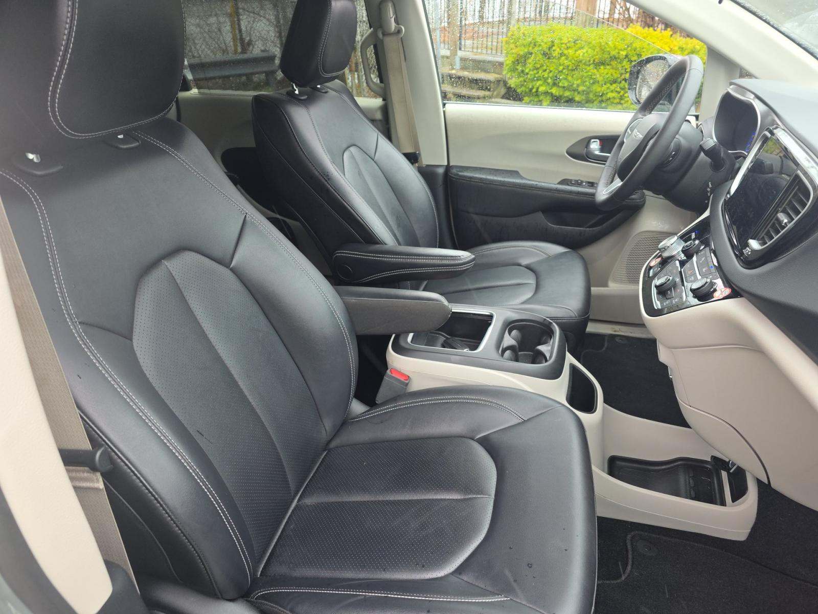2024 Chrysler Pacifica Touring L FWD