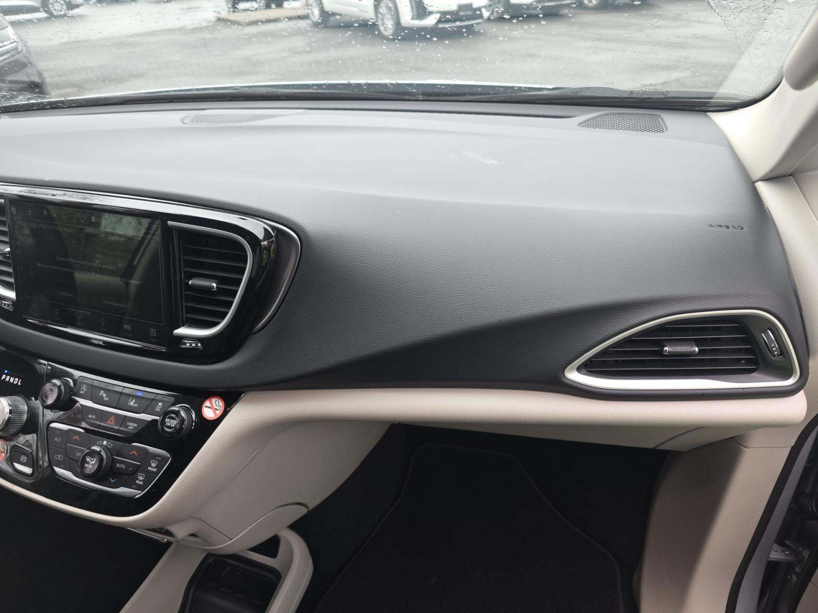 2024 Chrysler Pacifica Touring L FWD