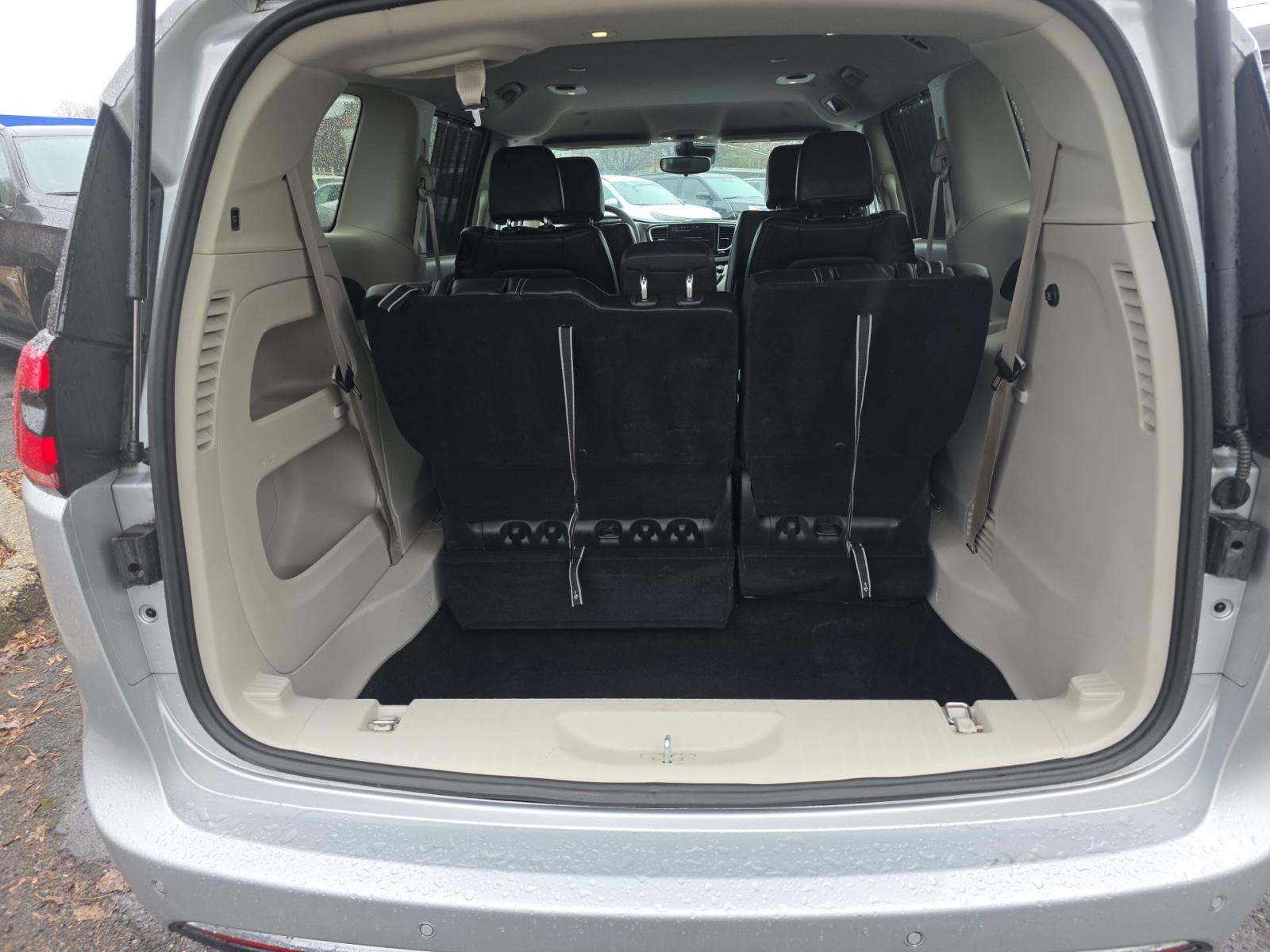 2024 Chrysler Pacifica Touring L FWD
