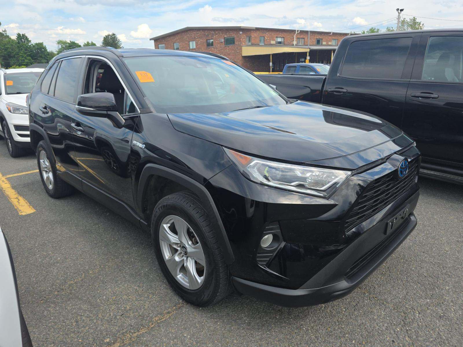 2020 Toyota RAV4 Hybrid XLE AWD