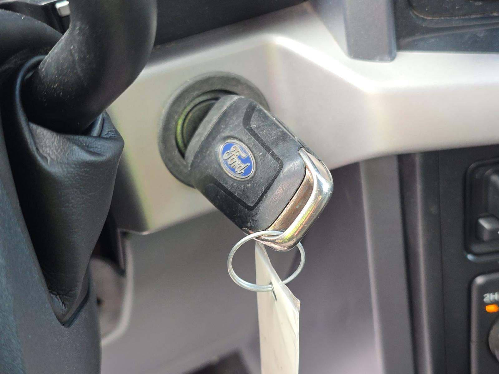 FORD F-150 - 8