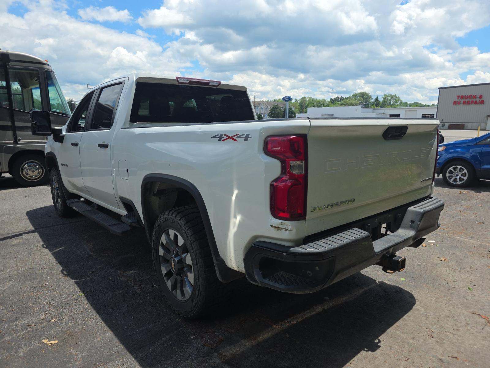 2021 Chevrolet Silverado 2500HD Custom AWD