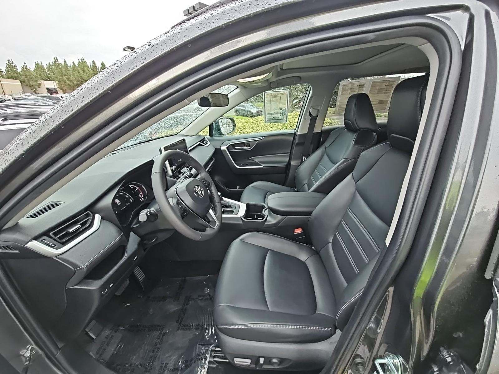 2023 Toyota RAV4 XLE Premium FWD