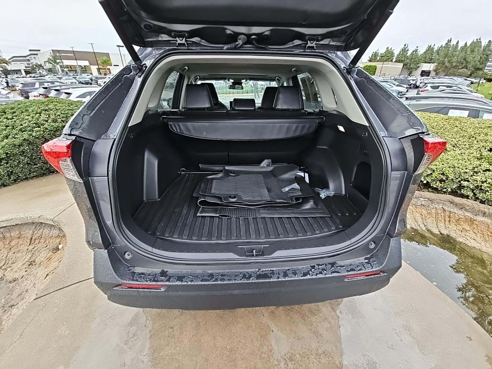 2023 Toyota RAV4 XLE Premium FWD