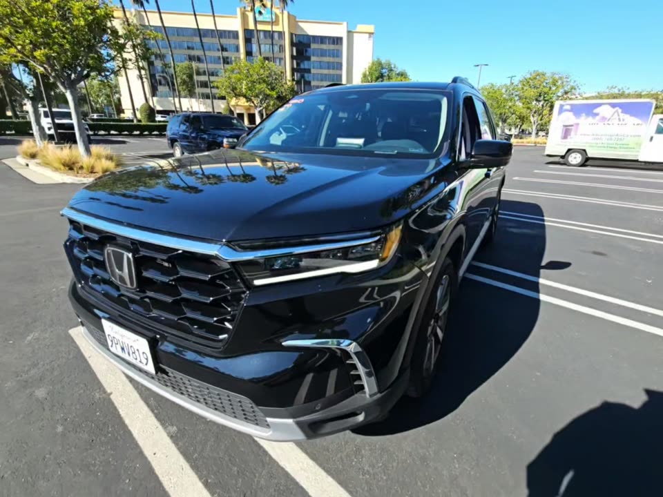 2025 Honda Pilot Touring FWD