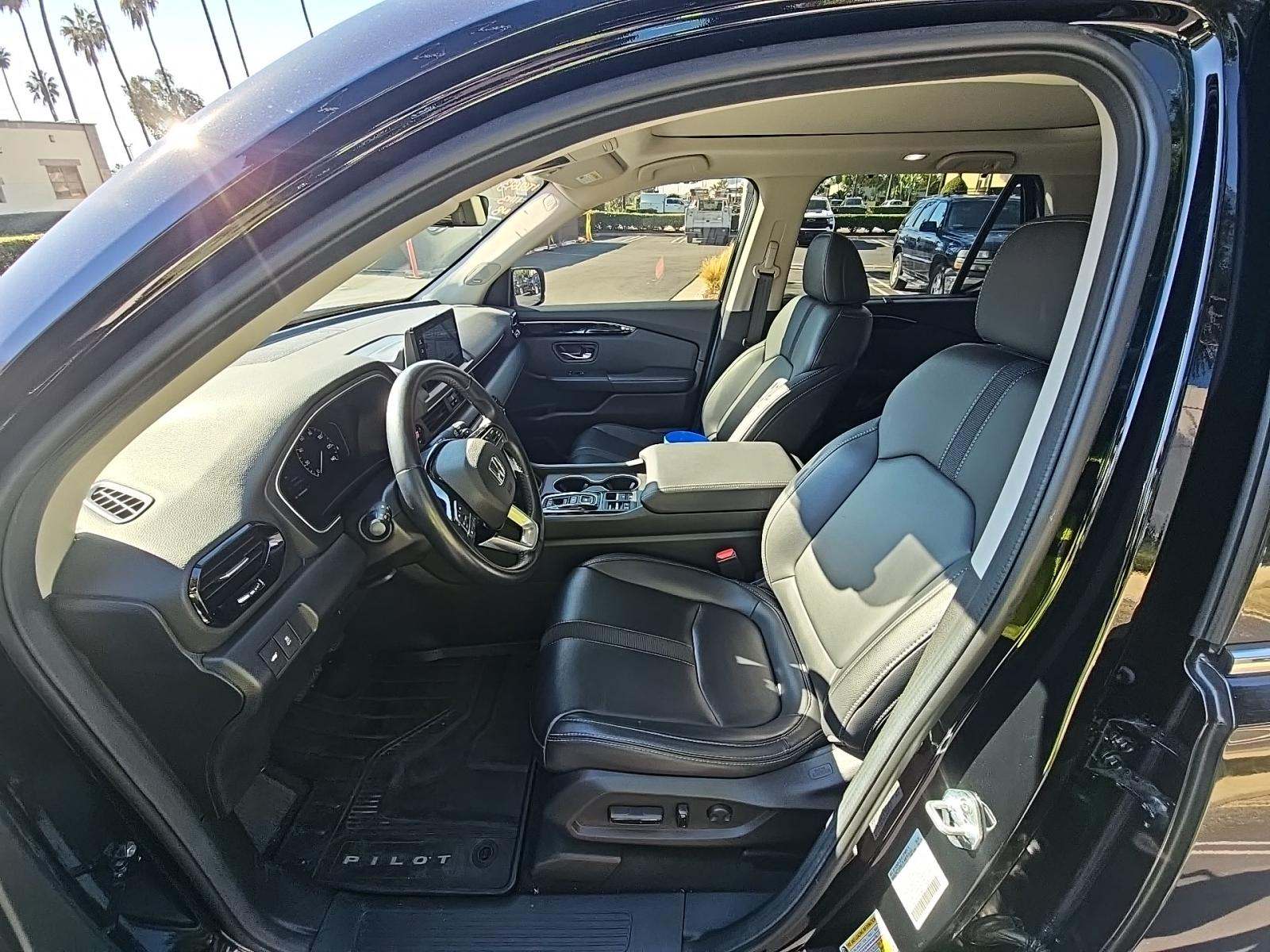 2025 Honda Pilot Touring FWD