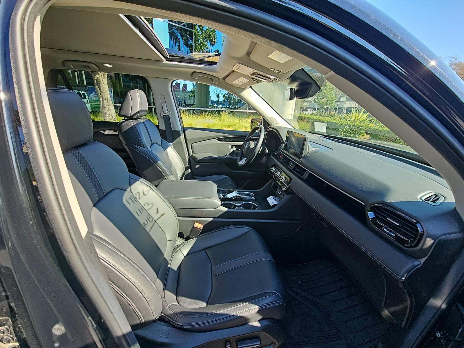 2025 Honda Pilot Touring FWD