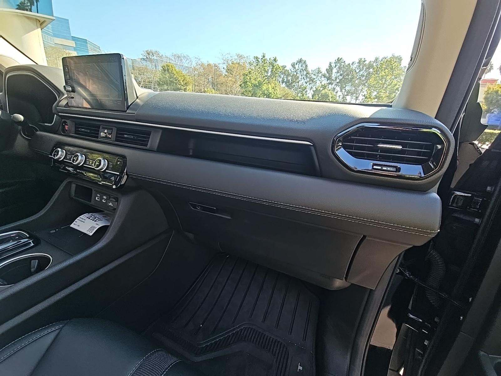 2025 Honda Pilot Touring FWD