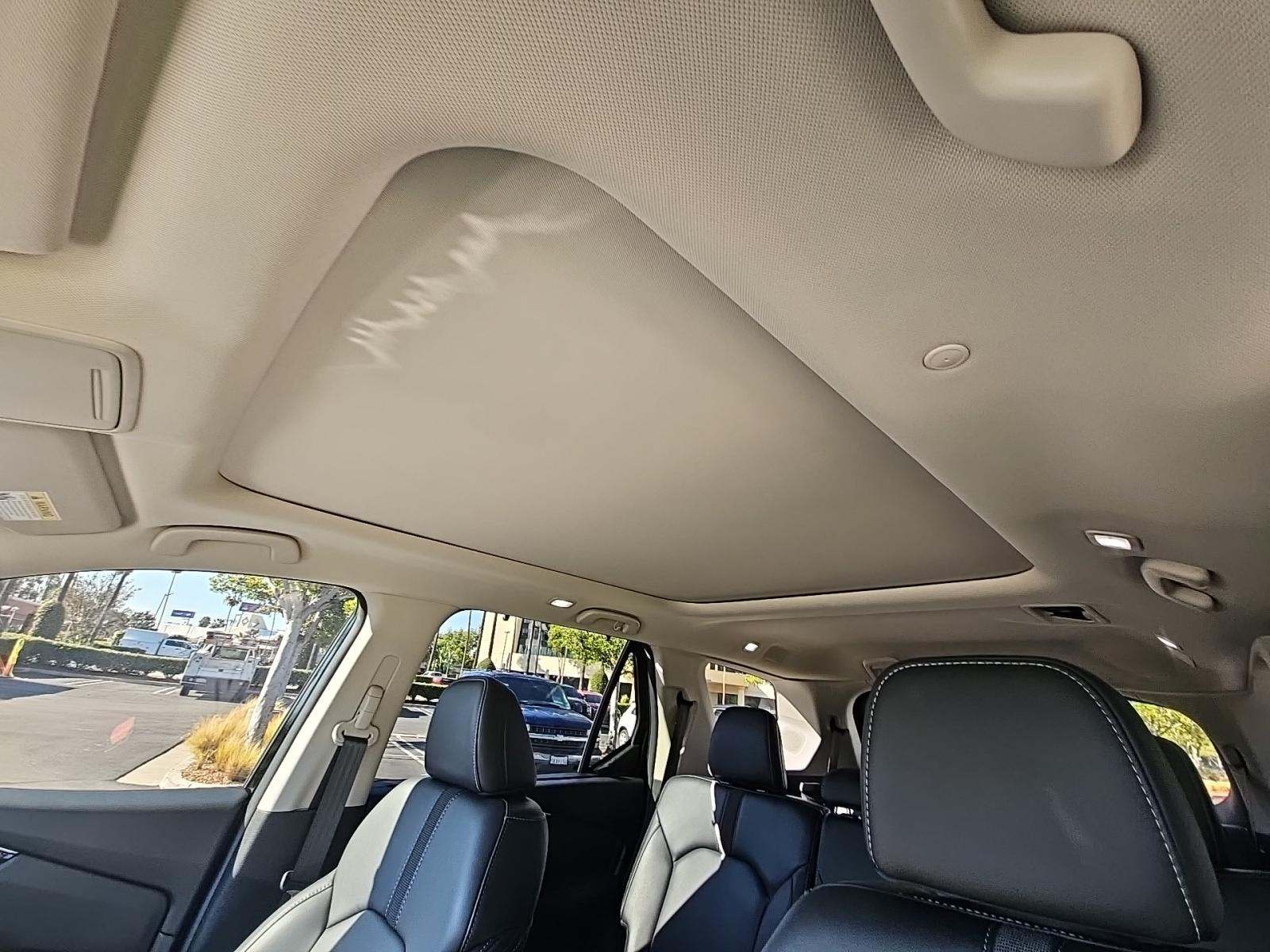 2025 Honda Pilot Touring FWD