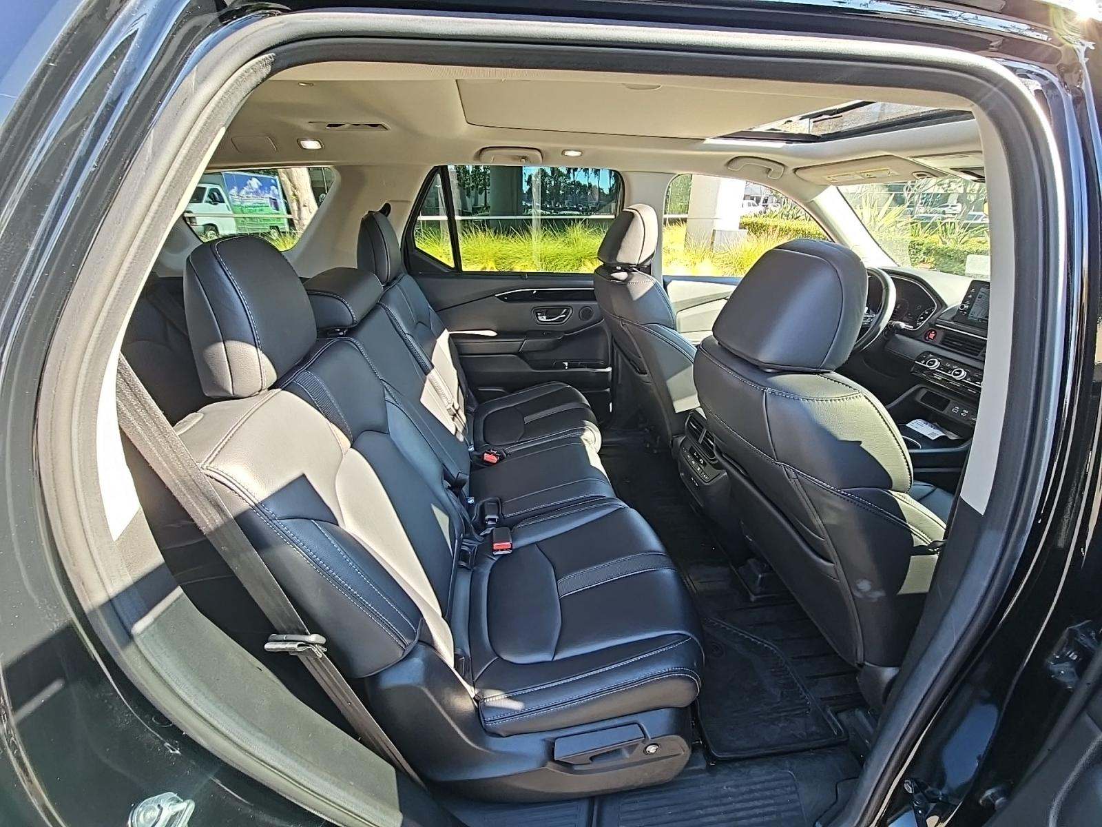 2025 Honda Pilot Touring FWD