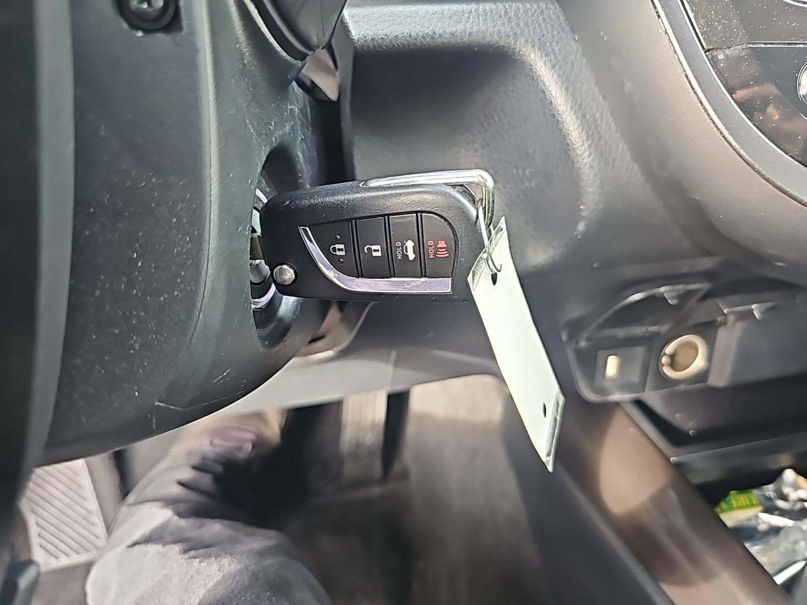 2024 Toyota Camry SE FWD