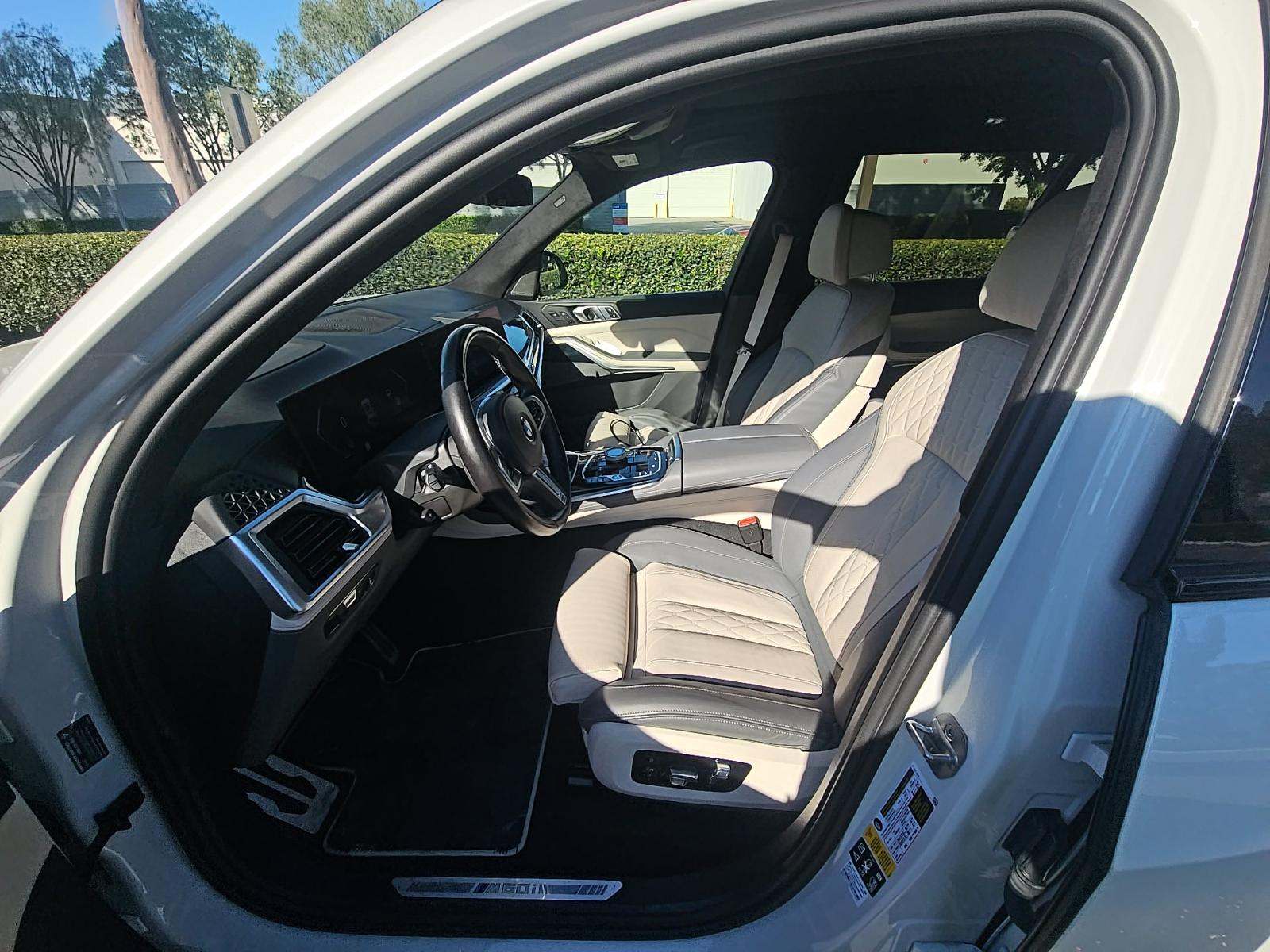 2023 BMW X7 M60i AWD