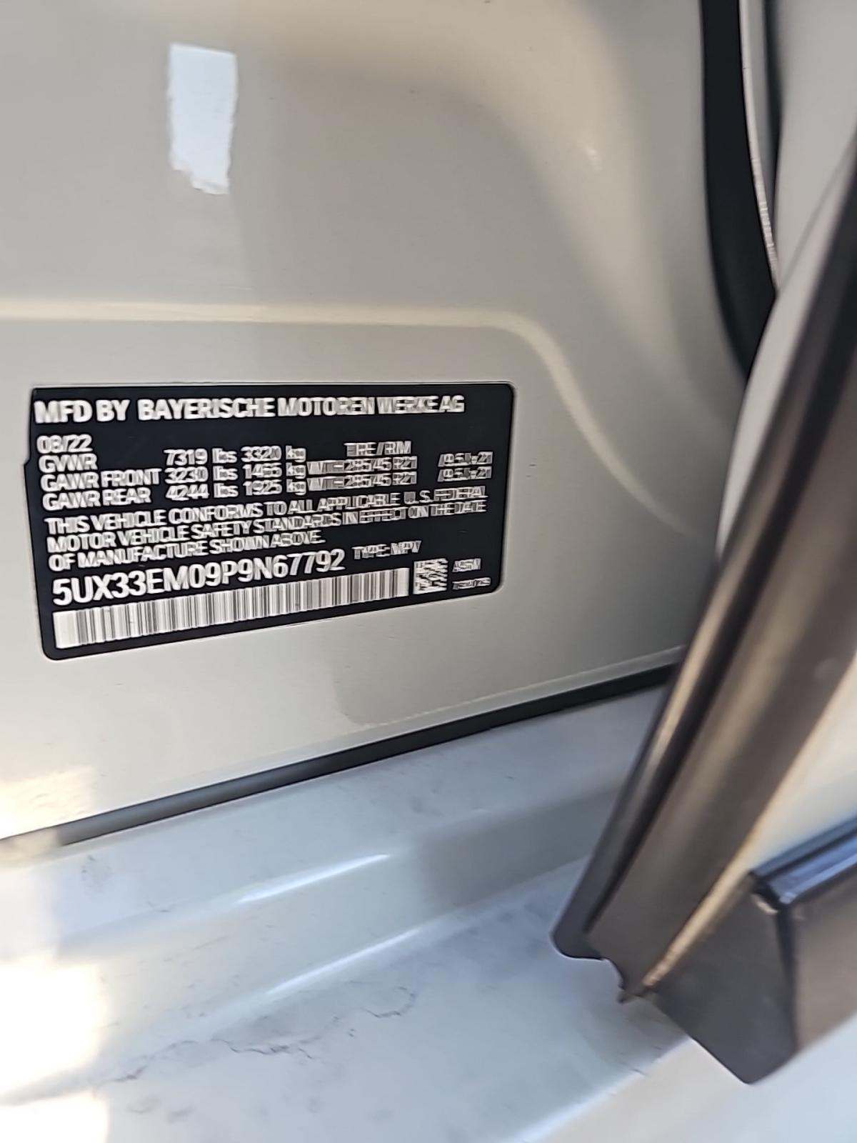 2023 BMW X7 M60i AWD