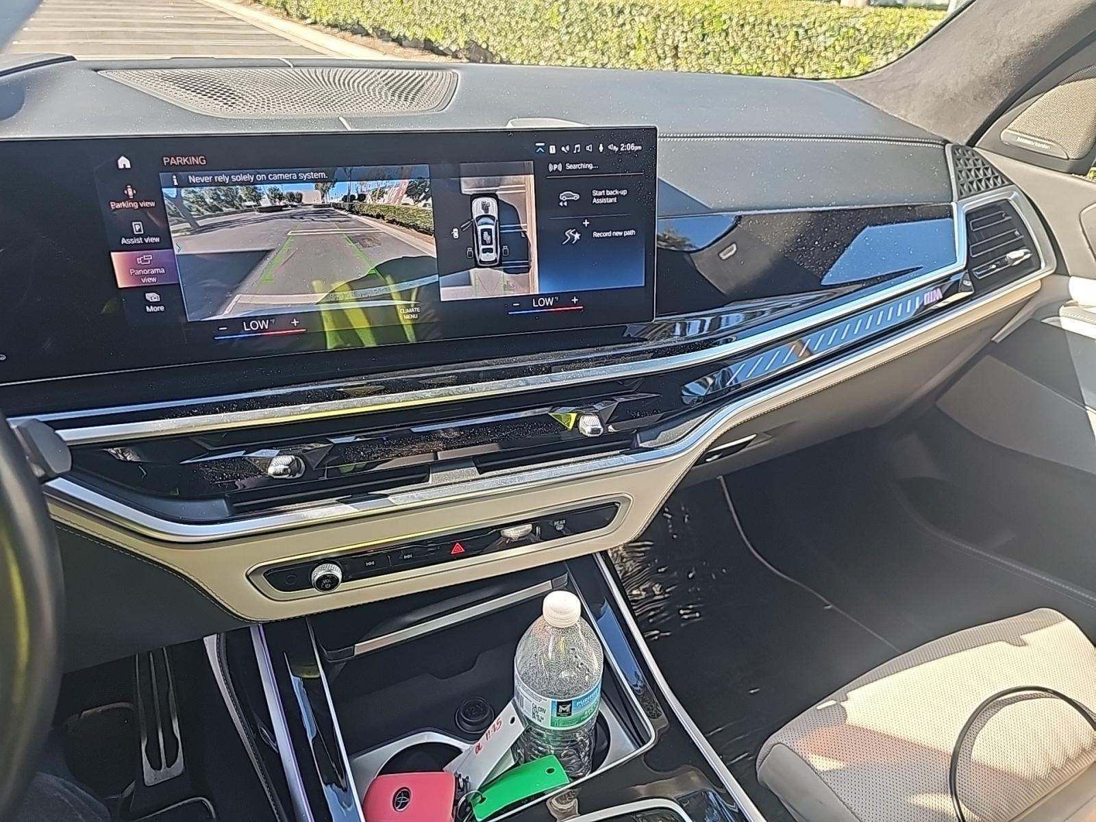 2023 BMW X7 M60i AWD