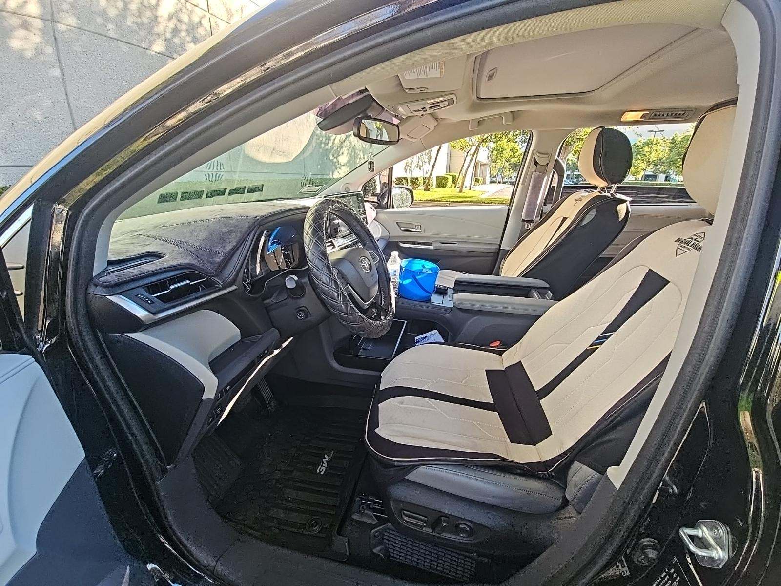 2023 Toyota Sienna Limited AWD