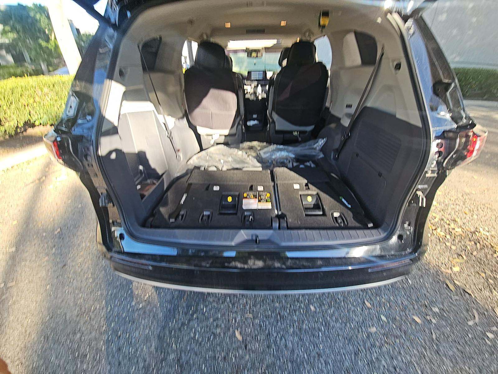 2023 Toyota Sienna Limited AWD