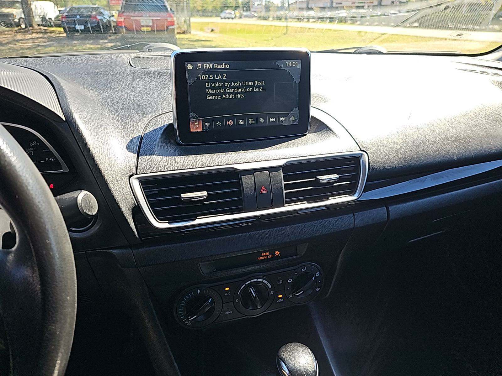 2015 MAZDA MAZDA3 i Sport FWD