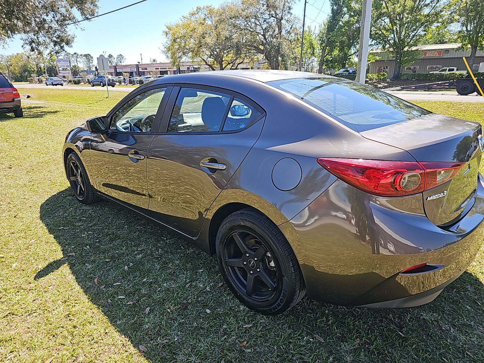 2015 MAZDA MAZDA3 i Sport FWD
