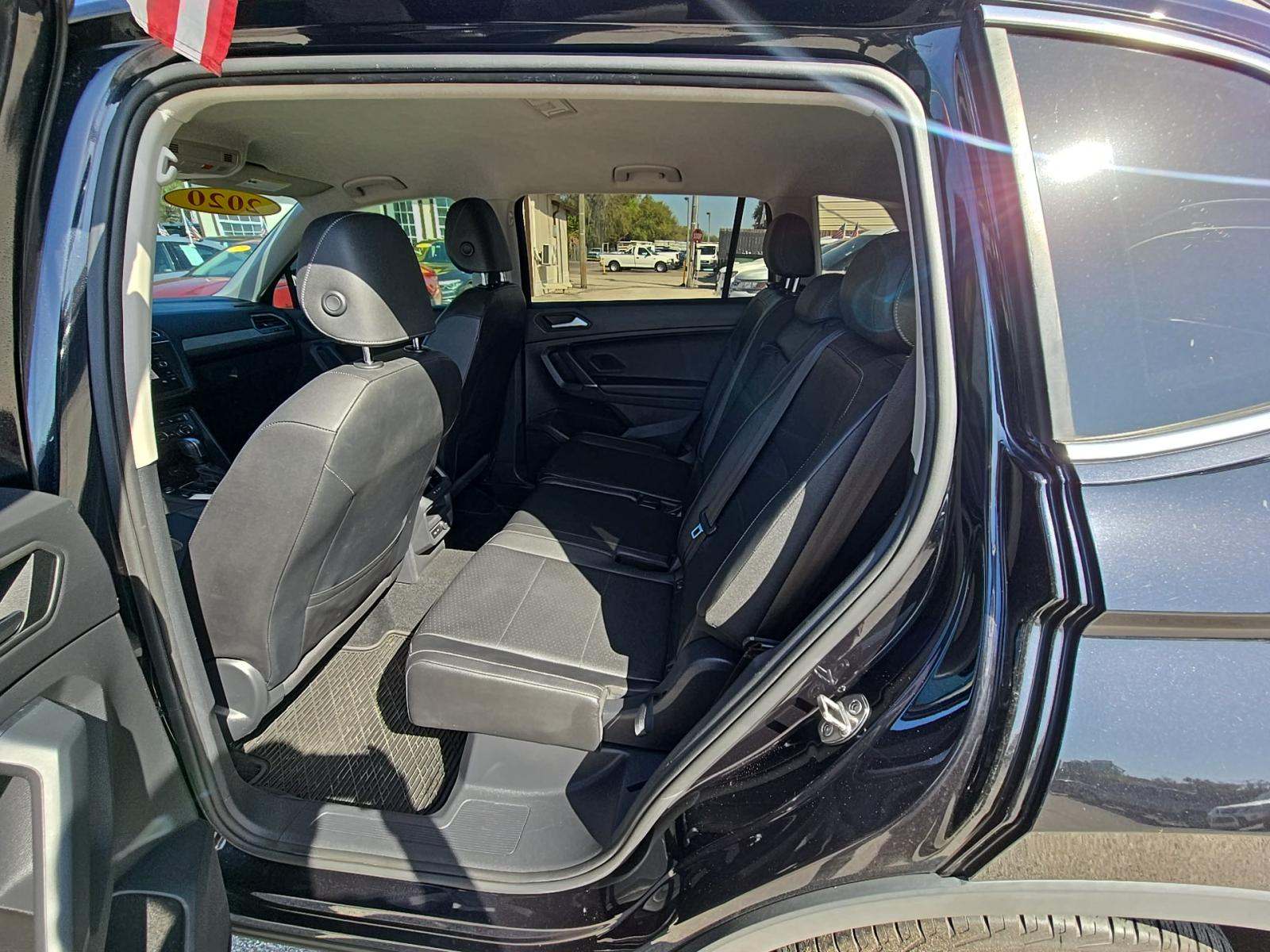 2020 Volkswagen Tiguan 2.0T SE FWD
