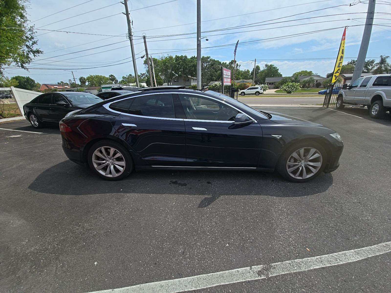 2013 Tesla Model S Base RWD