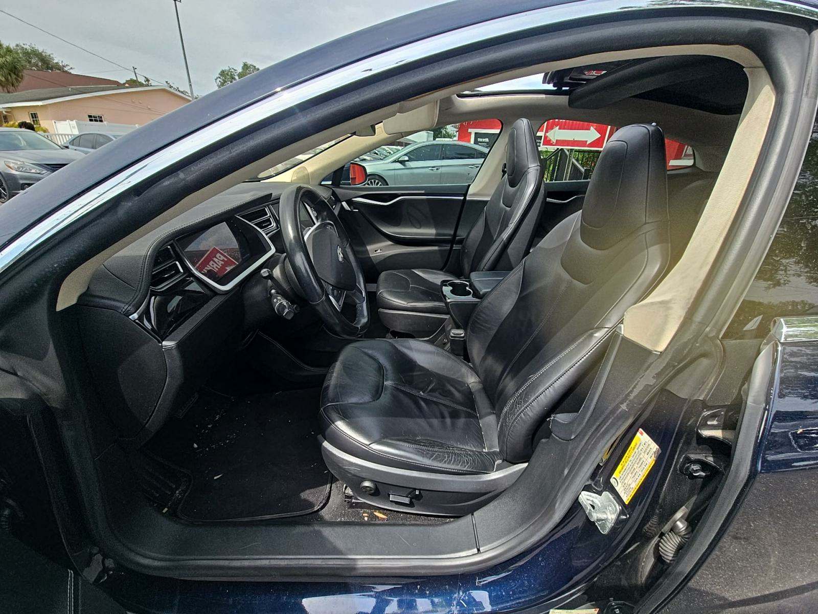 2013 Tesla Model S Base RWD