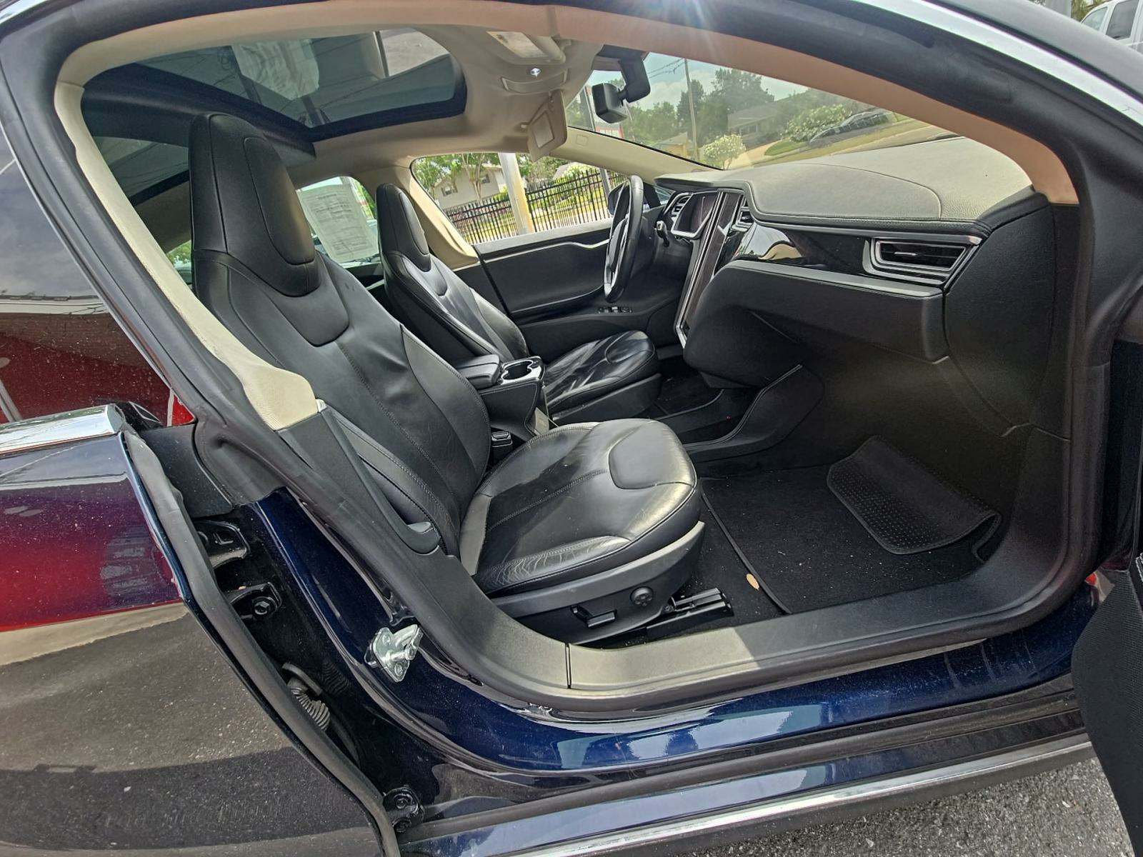 2013 Tesla Model S Base RWD