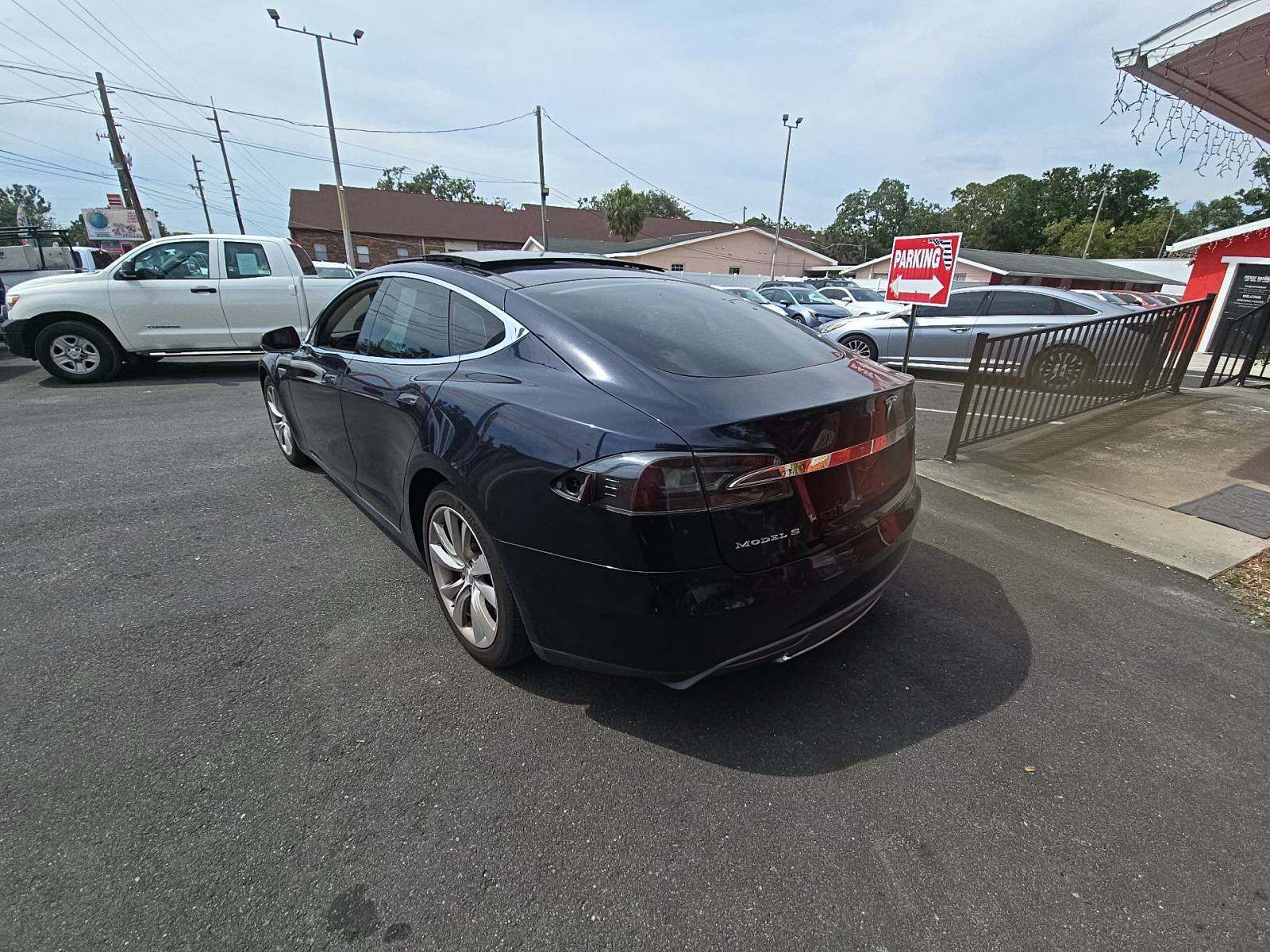 2013 Tesla Model S Base RWD