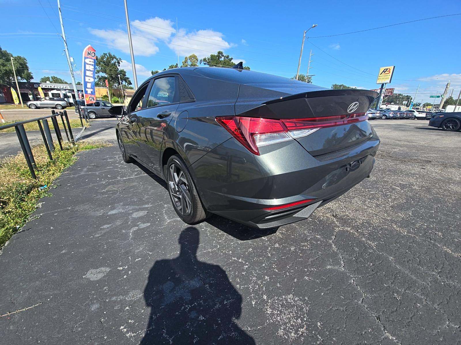 2025 Hyundai Elantra Hybrid SEL Sport FWD