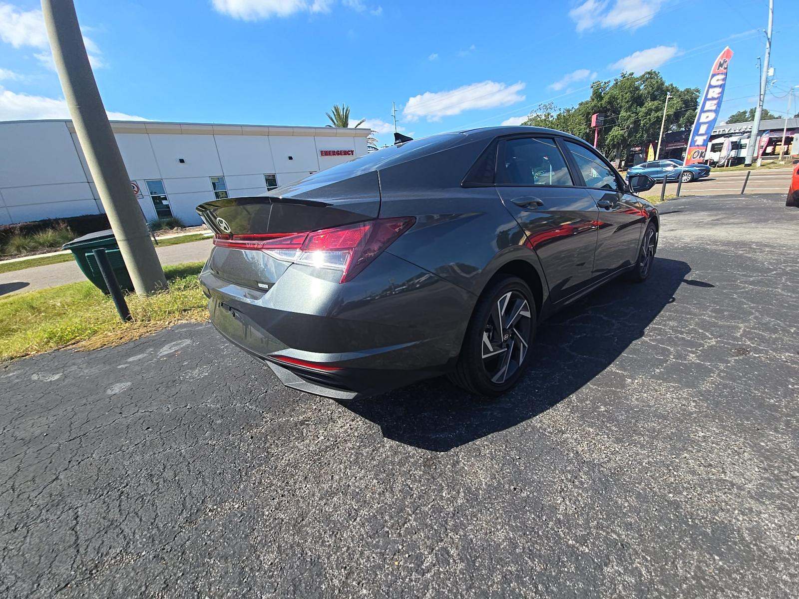 2025 Hyundai Elantra Hybrid SEL Sport FWD