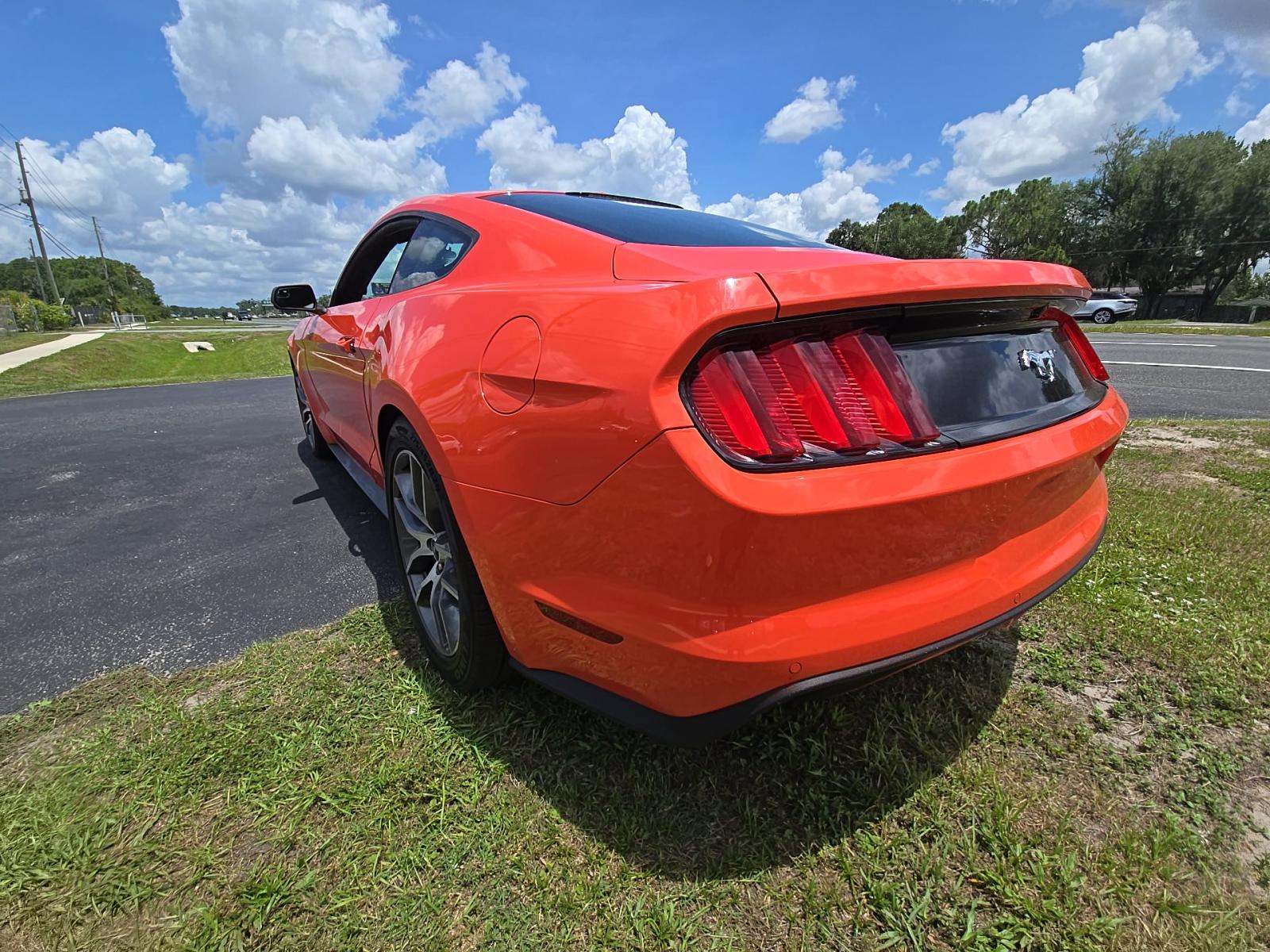 2015 Ford Mustang EcoBoost Premium RWD