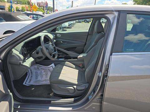 HYUNDAI SEL CONVENIENCE - 6