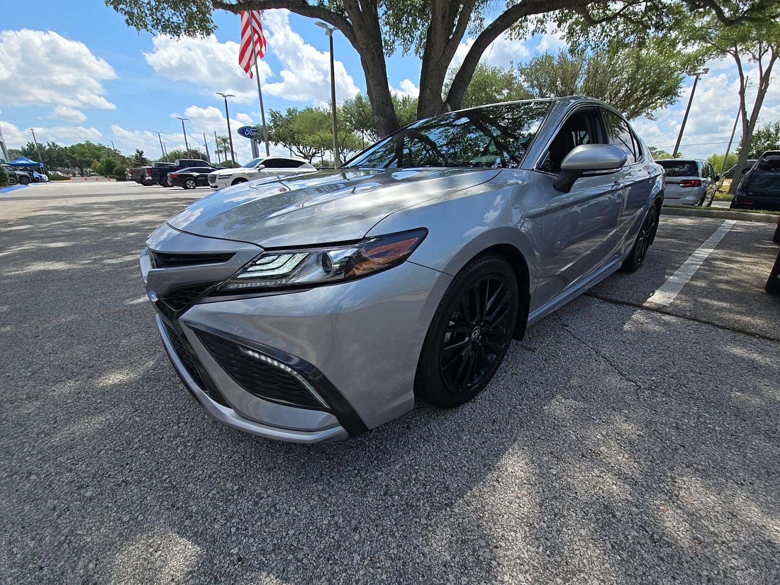 TOYOTA CAMRY - 1