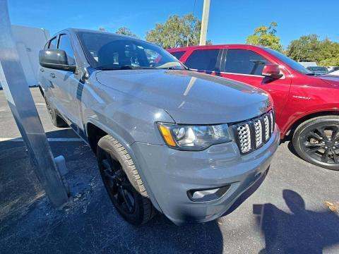 JEEP LAREDO ALTITUDE EDITION - 4