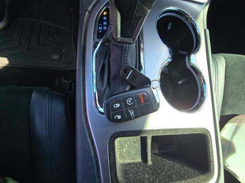 JEEP LAREDO ALTITUDE EDITION - 8