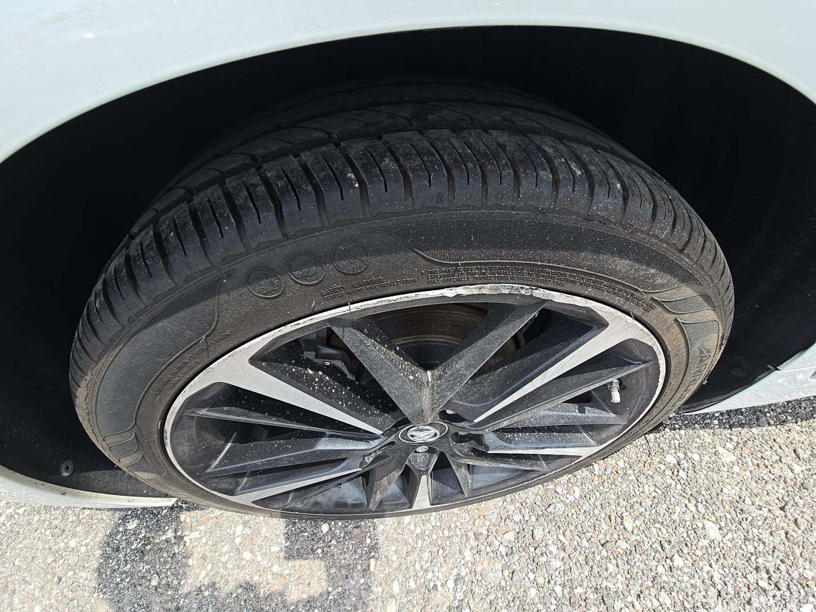 2018 Toyota Camry XSE FWD