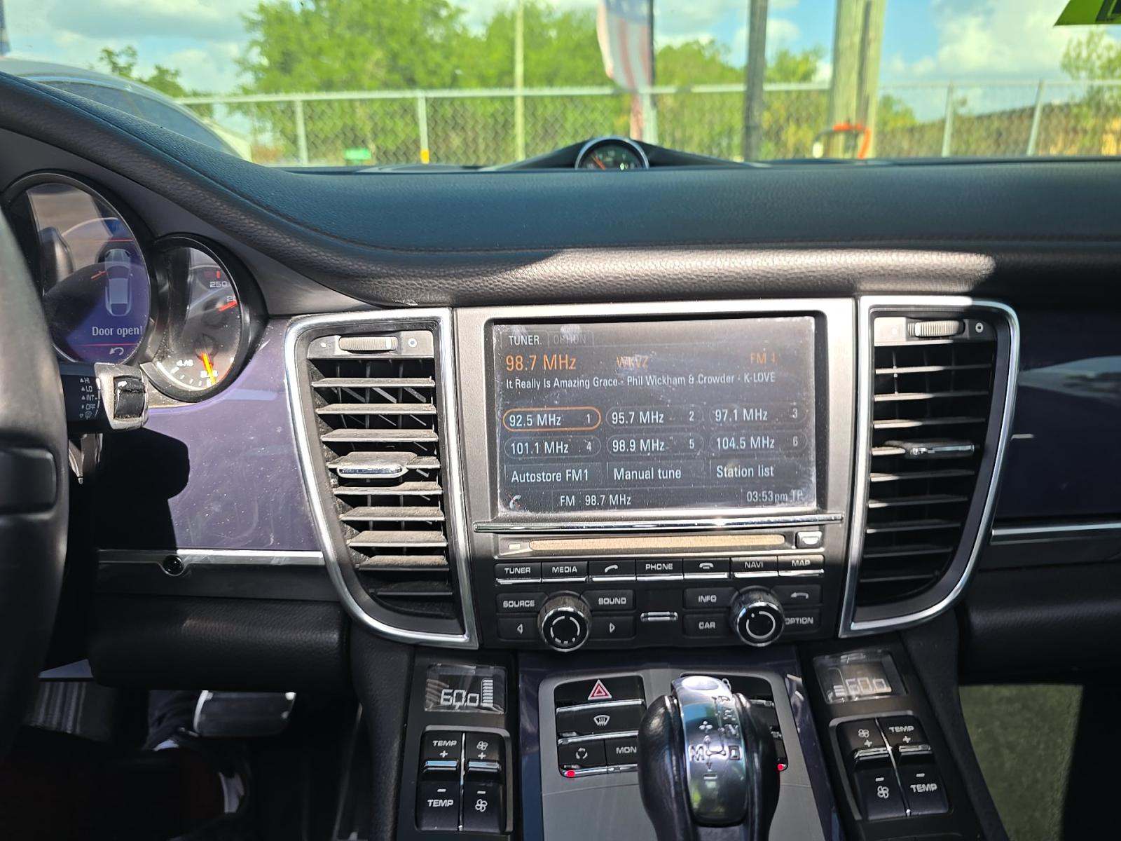 PORSCHE CAYENNE - 10