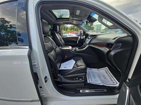 2019 Cadillac Escalade ESV Luxury RWD