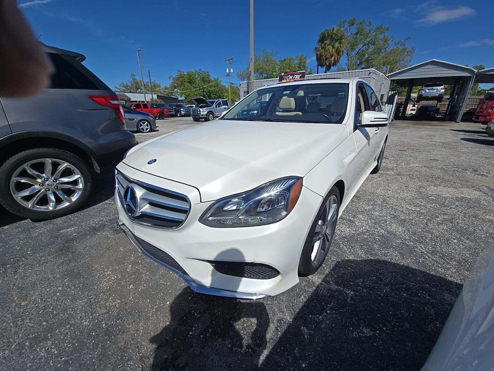 MERCEDES-BENZ E-CLASS - 1