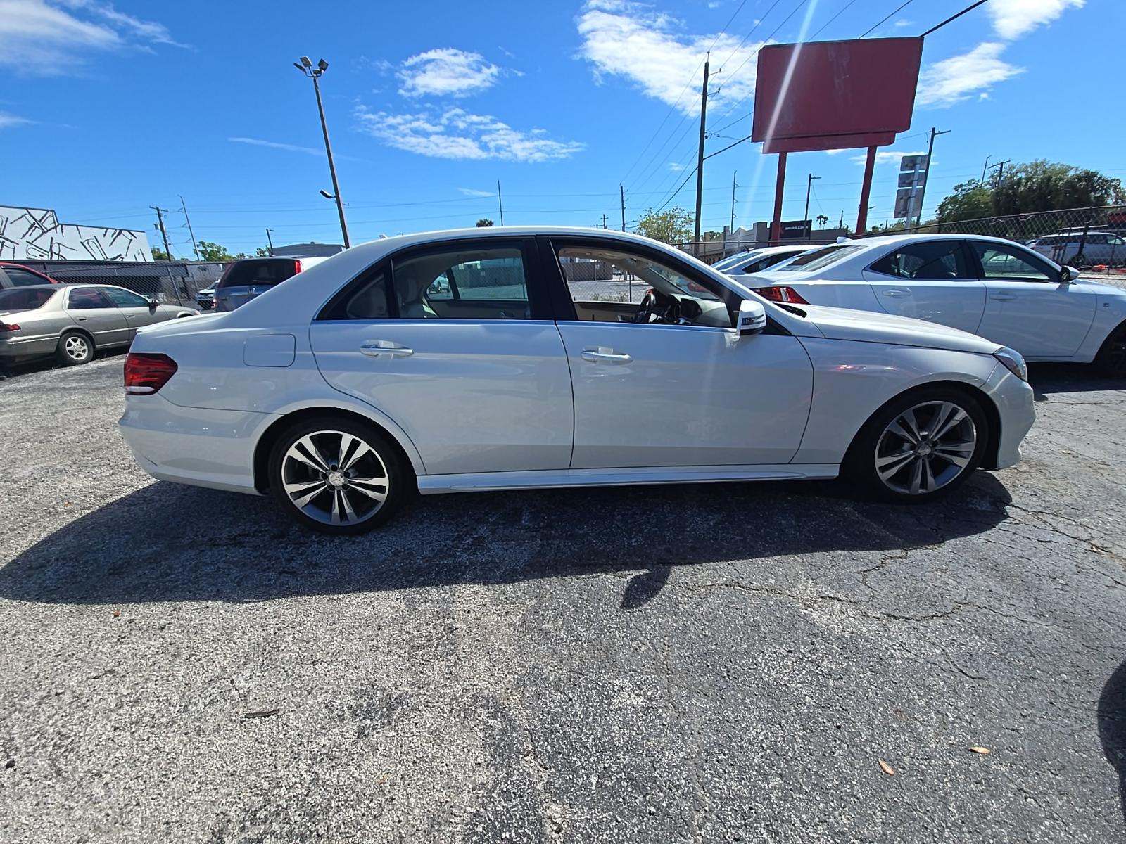 MERCEDES-BENZ E-CLASS - 4