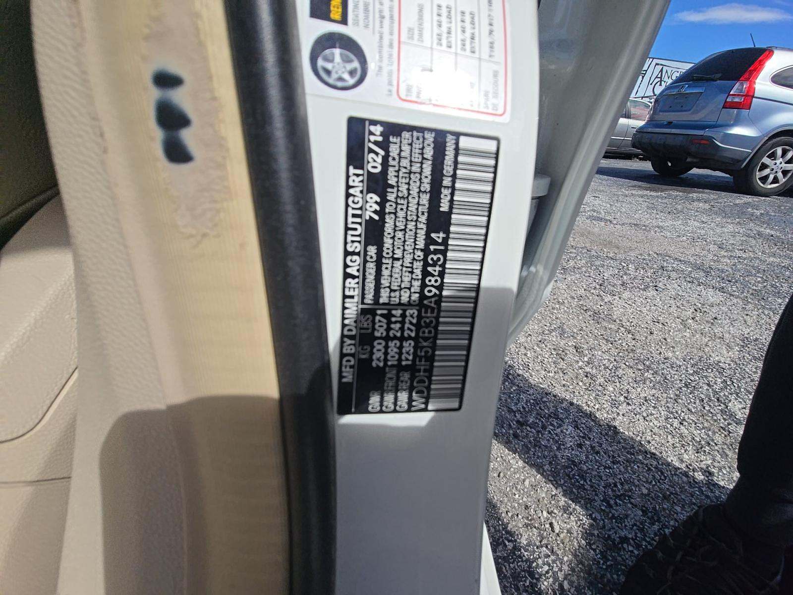 MERCEDES-BENZ E-CLASS - 5